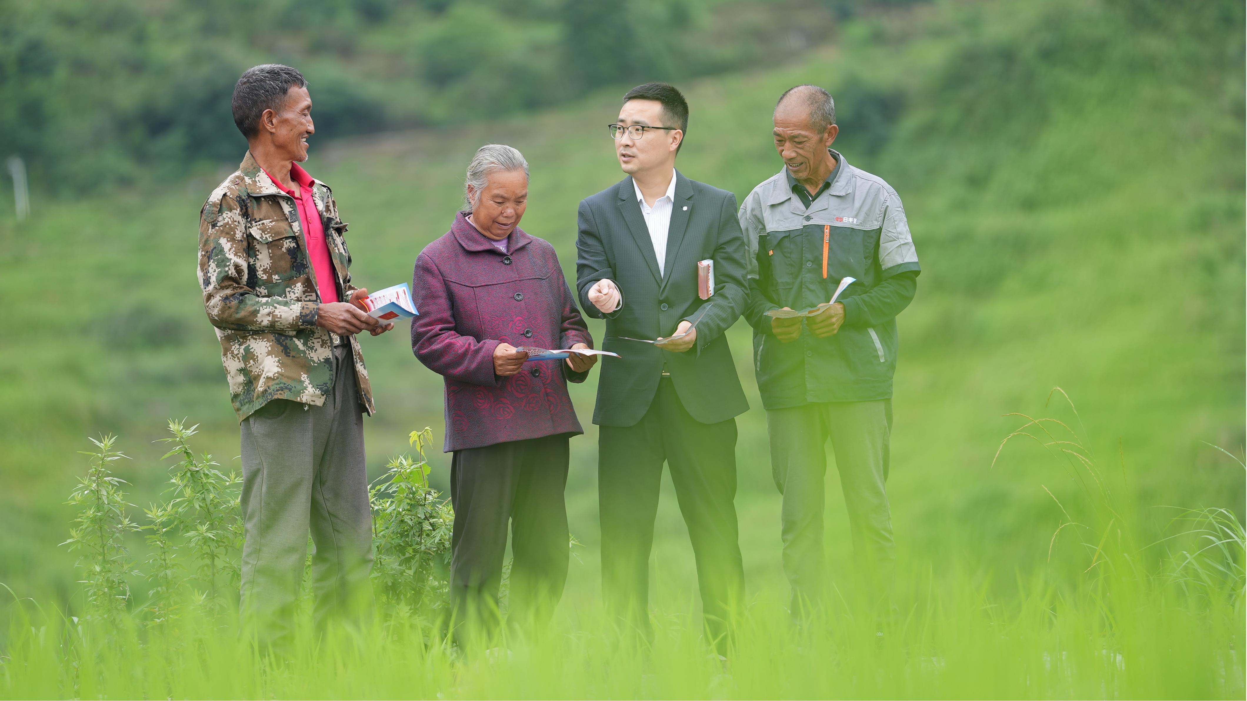酉阳:民法典宣传进乡村 筑牢基层法治防线.jpg